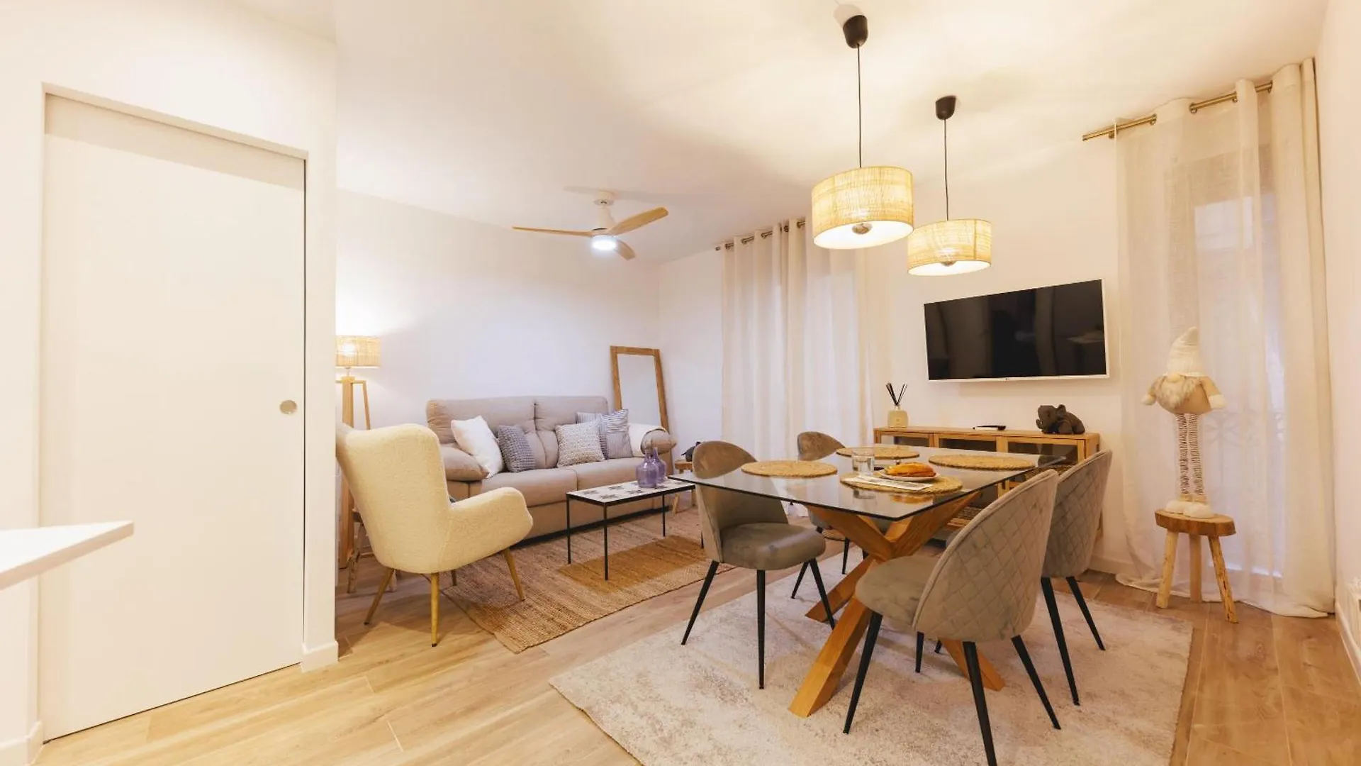 ジローナBravissimo Auriga, Old Town Retreatアパートメント アパート ジローナ